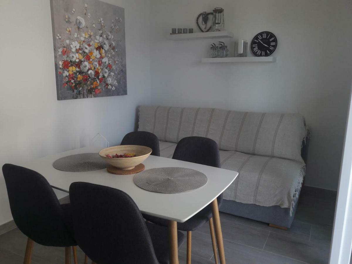 Apartment Tea 2 Primosten Ngoại thất bức ảnh