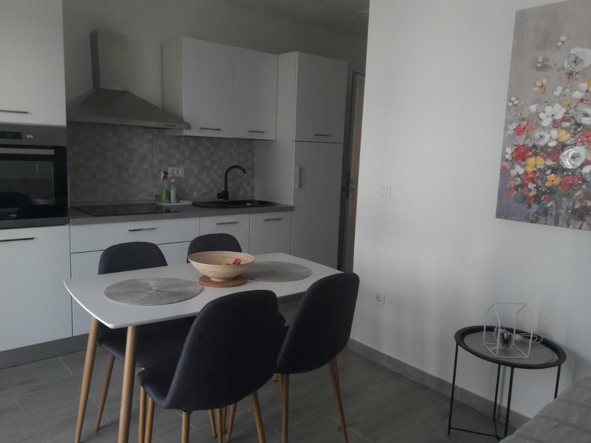 Apartment Tea 2 Primosten Ngoại thất bức ảnh
