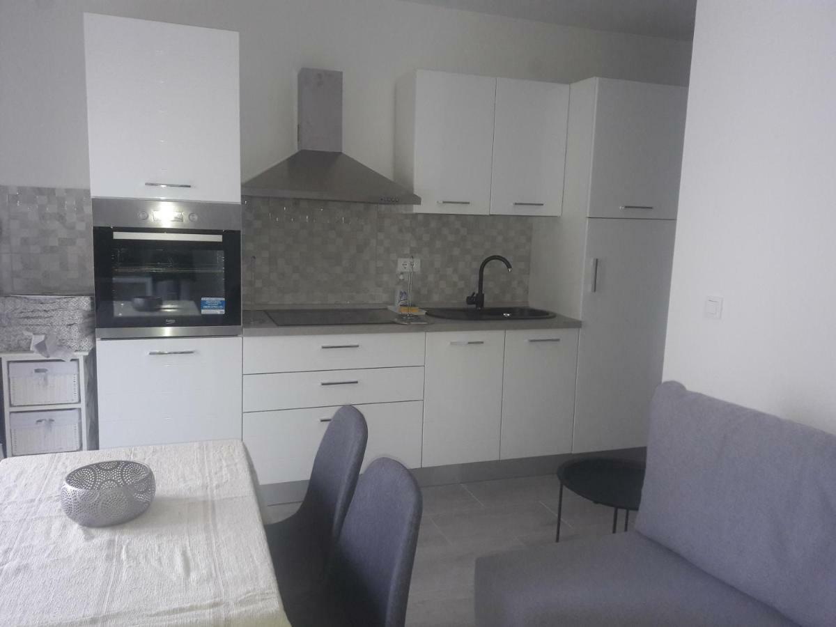 Apartment Tea 2 Primosten Ngoại thất bức ảnh